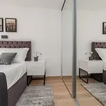 Divino Afflante Villa Pirovac
