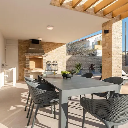 Divino Afflante * Пировац