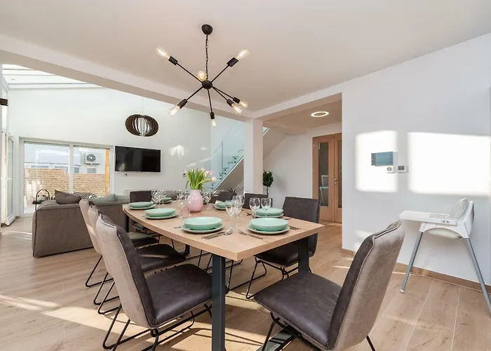 Divino Afflante ヴィラ *